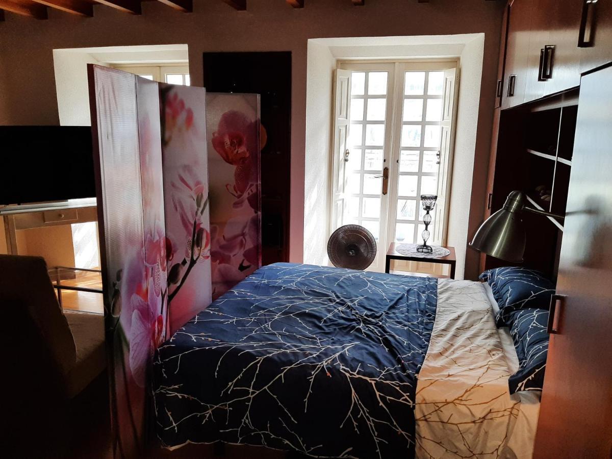 Alquiler de apartamento en el centro de Viveiro Exterior foto